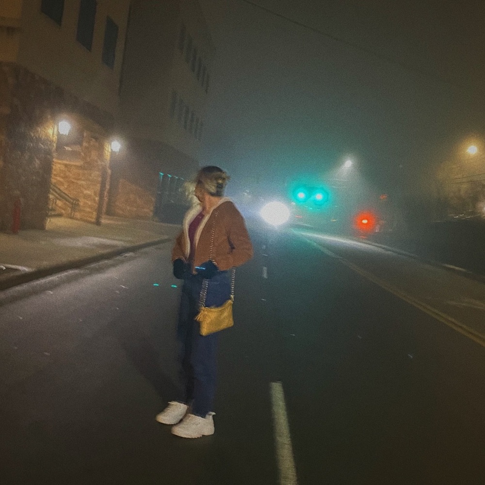 Meet your Posher, Ellen